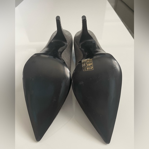 Stella McCartney snake embossed pointed toe heels - Picture 5 of 5